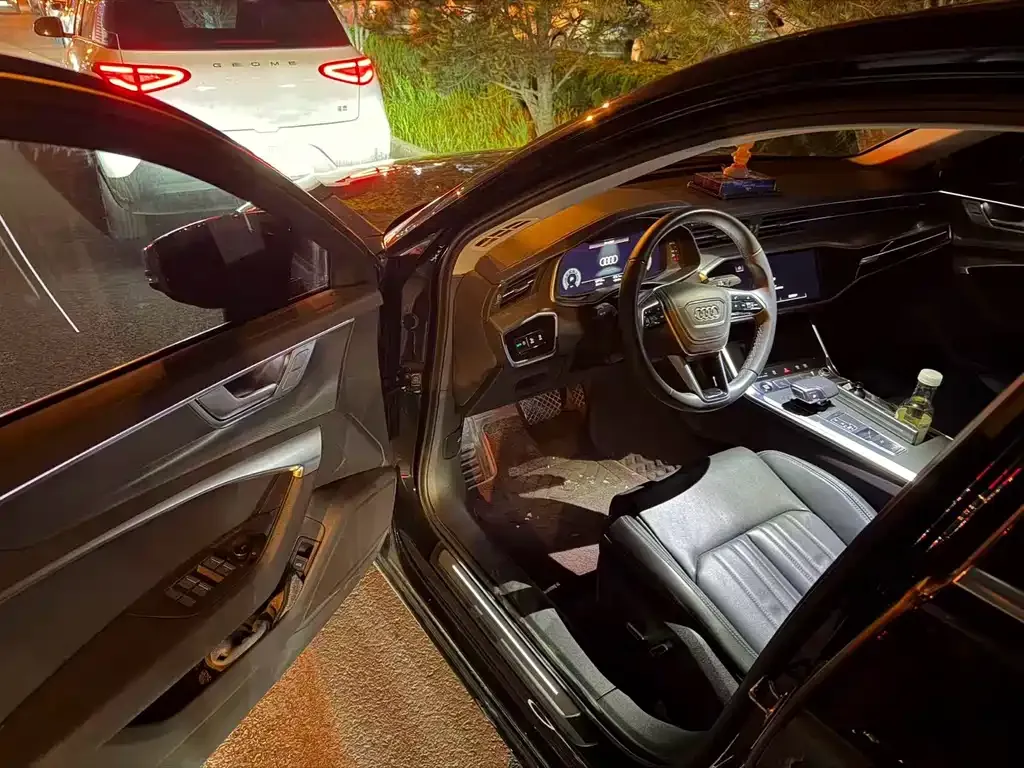 Audi A6L 2024 из CN, фото 3