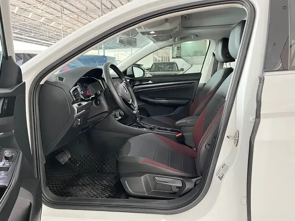 Volkswagen Bora 2022 из CN, фото 6
