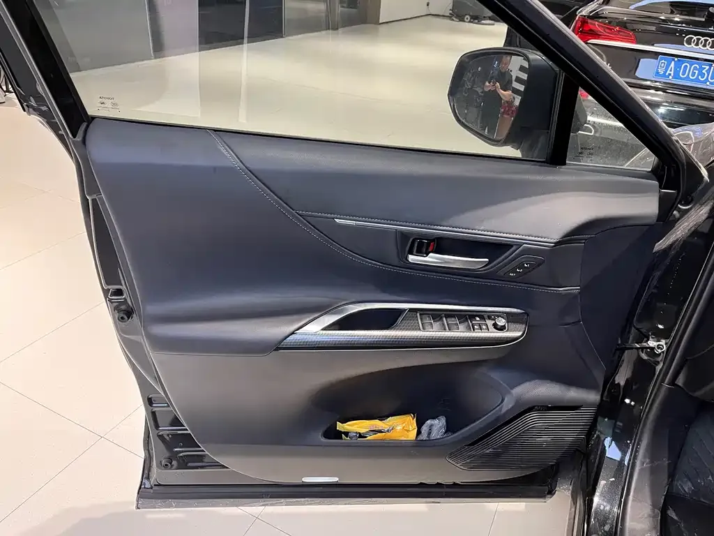 Toyota Venza 2022 из CN, фото 2
