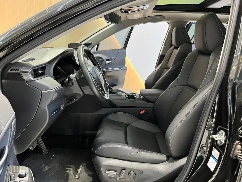 Toyota Venza 2022 из CN, фото 9