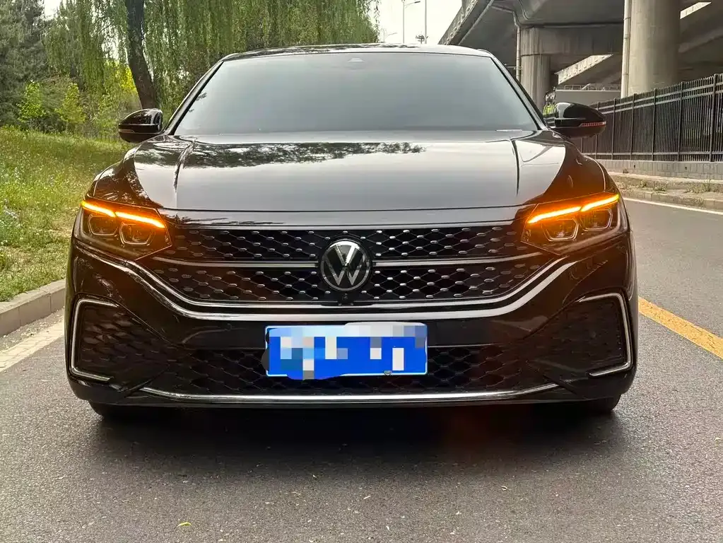 Volkswagen Passat — фото 3