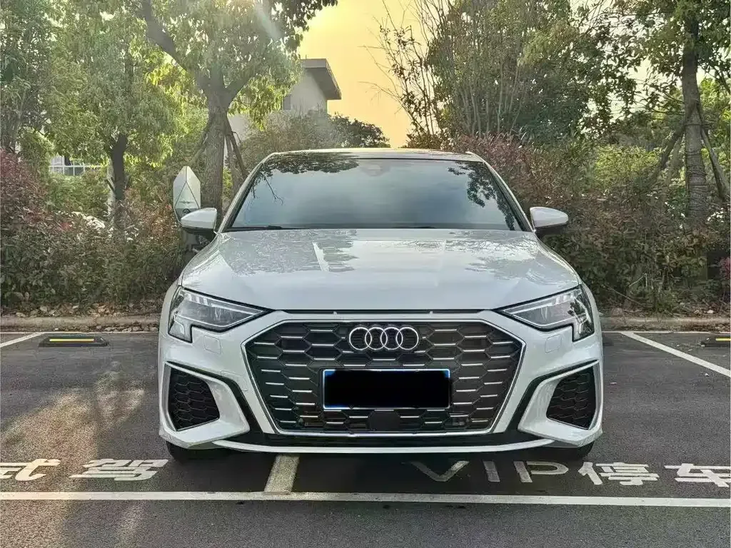 Audi A3 2023 из CN, фото 8