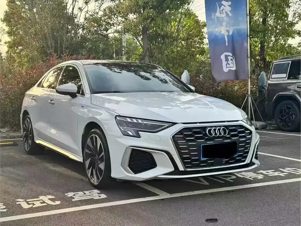 Audi A3 2023 из CN, фото 6