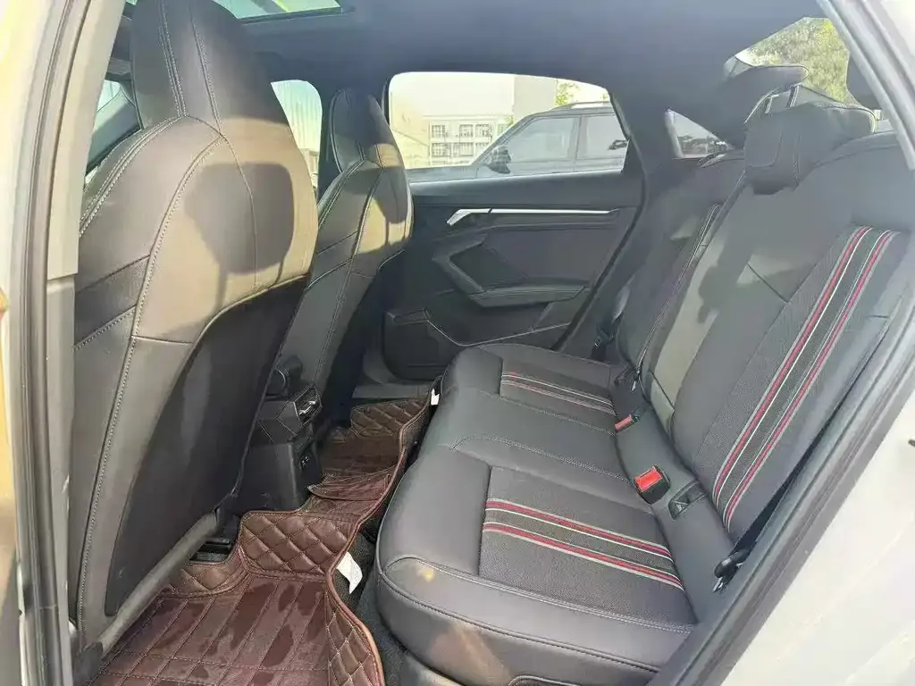 Audi A3 2023 из CN, фото 3