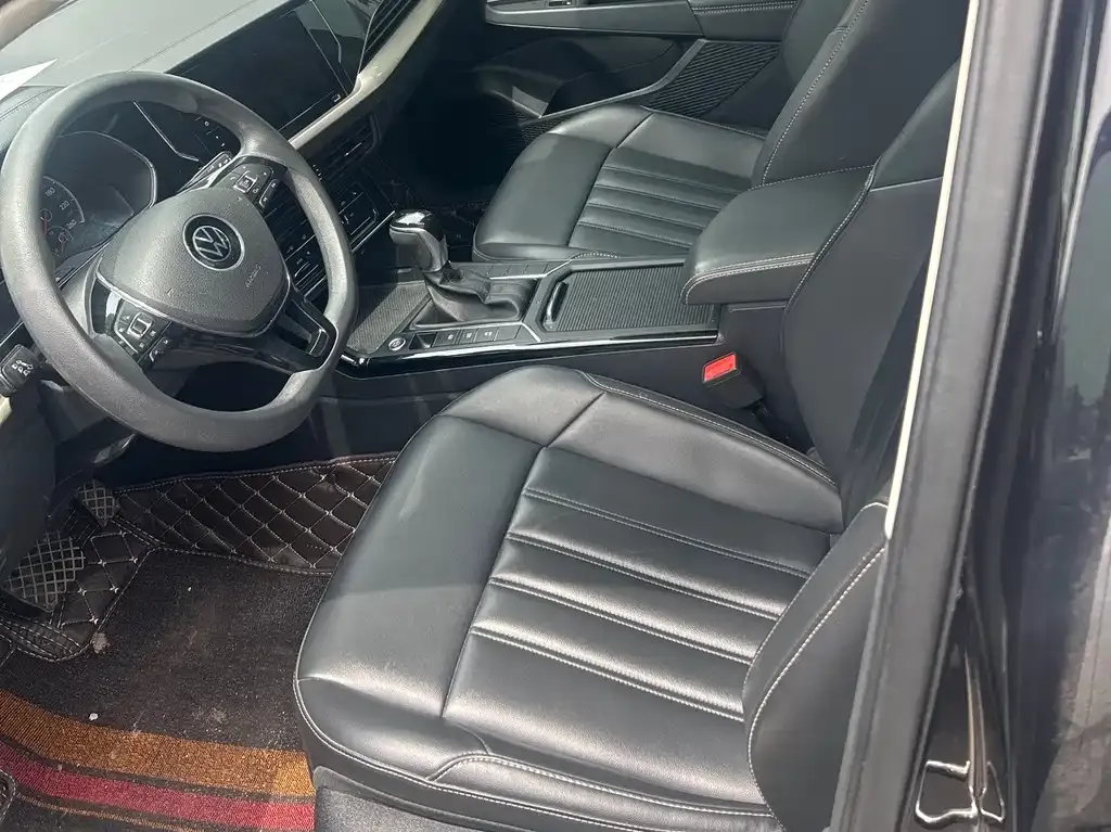 Volkswagen Passat 2021 из CN, фото 3