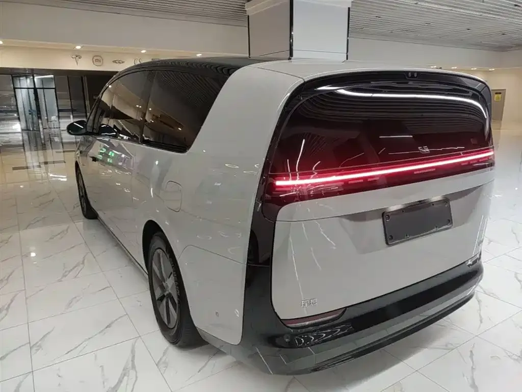 Li Auto MEGA 2024 из CN, фото 2