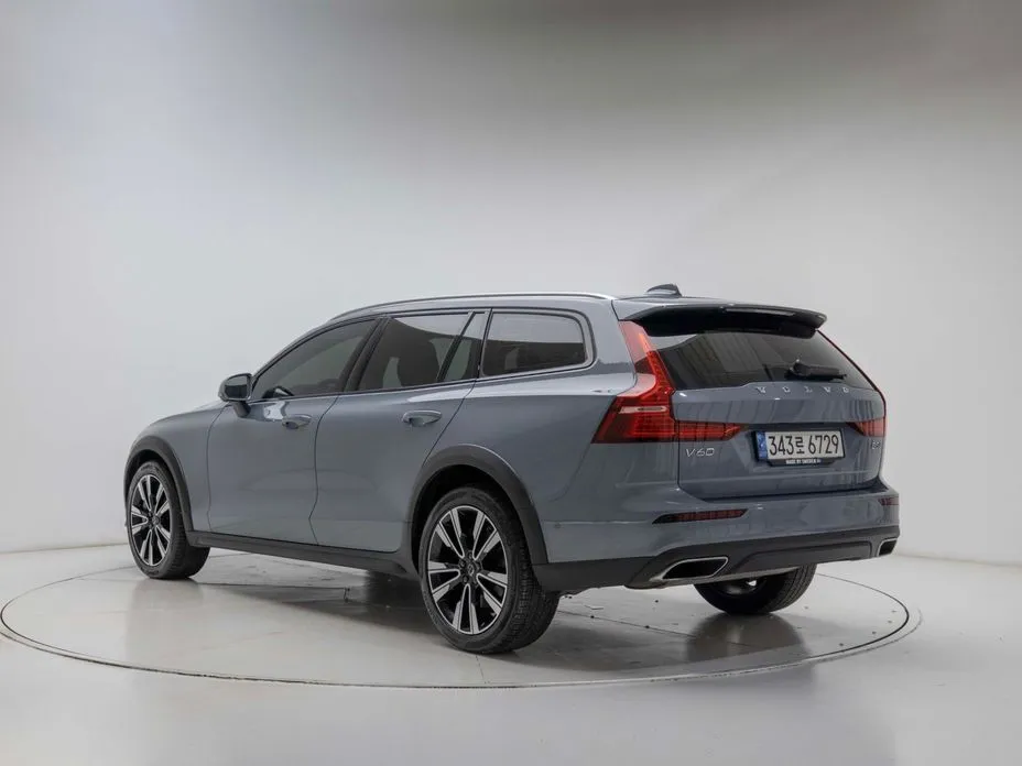 Volvo V60 — фото 4