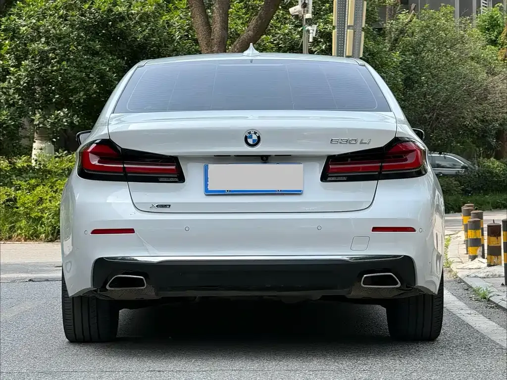 BMW 5 Series — фото 4
