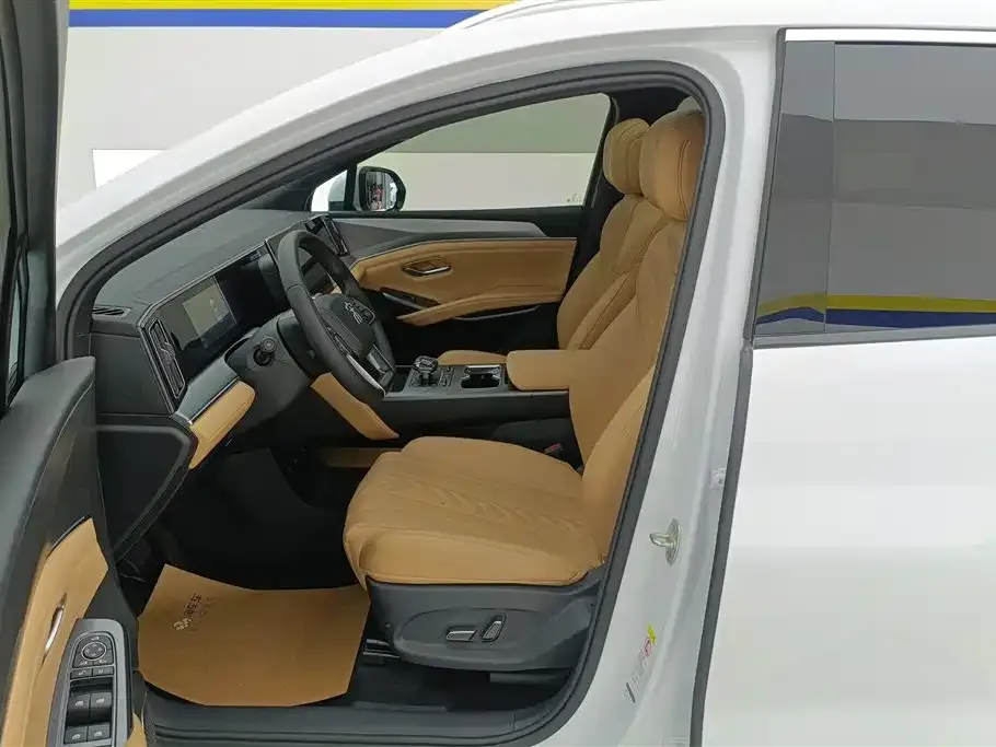 BYD L DM-i 2024 из CN, фото 3