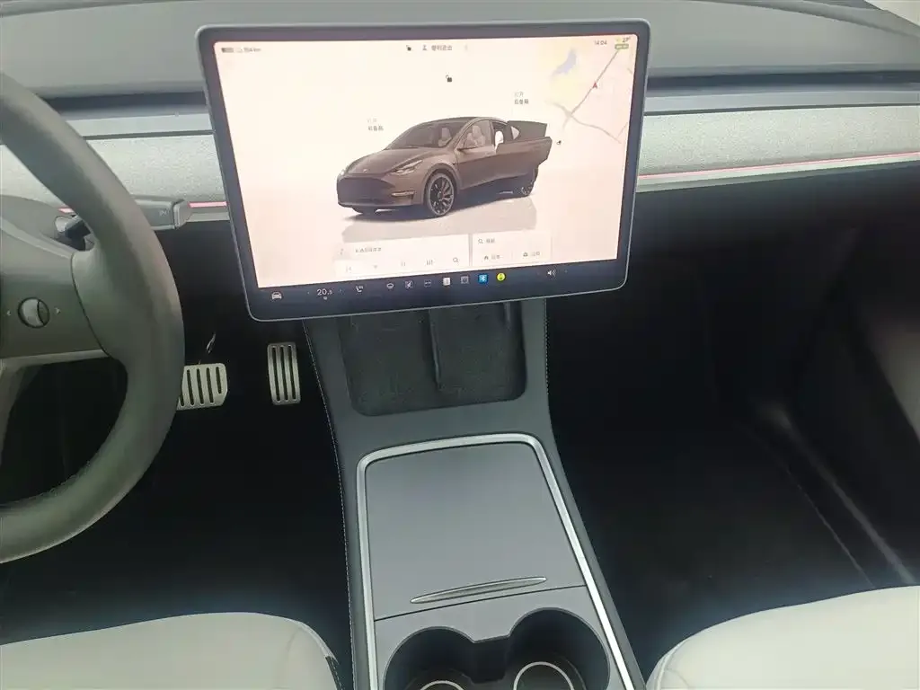 Tesla Model Y — фото 3