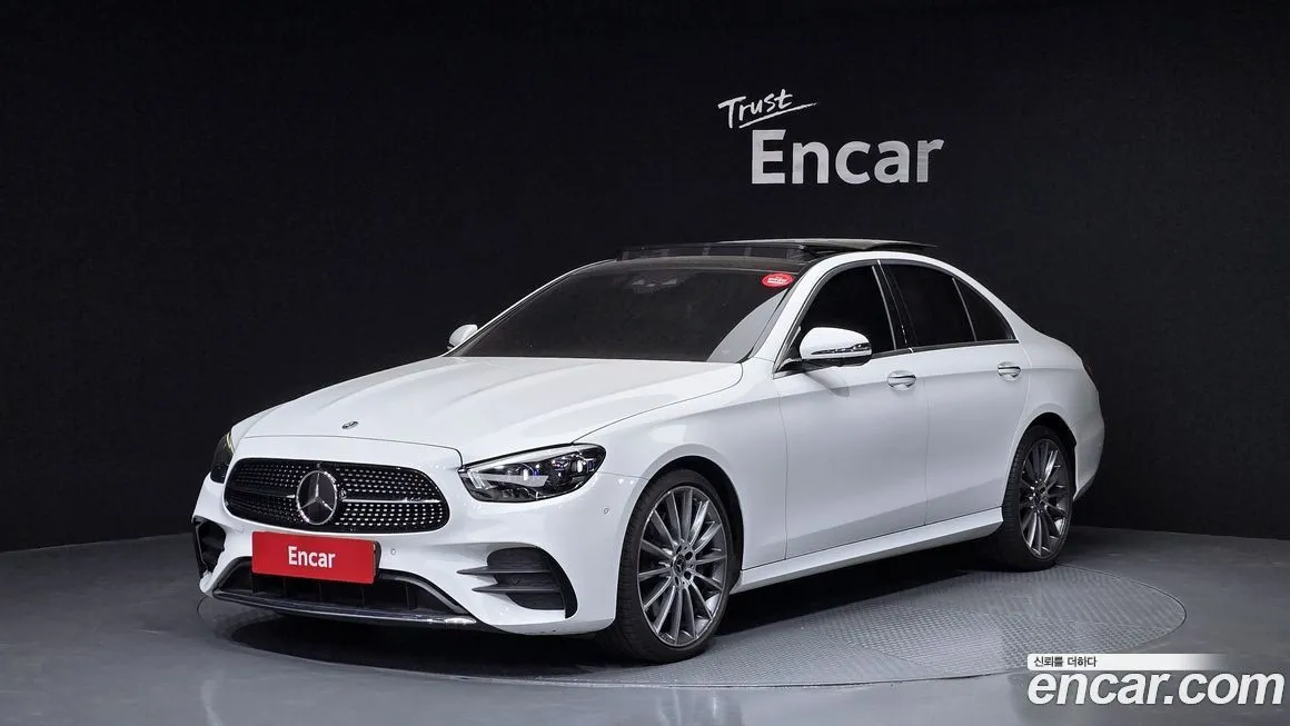 Mercedes-Benz E-Class — фото 1