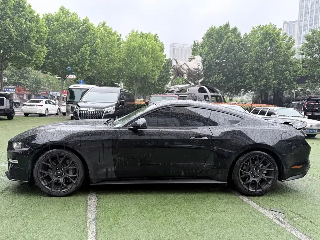 Ford Mustang 2023 из CN, фото 4