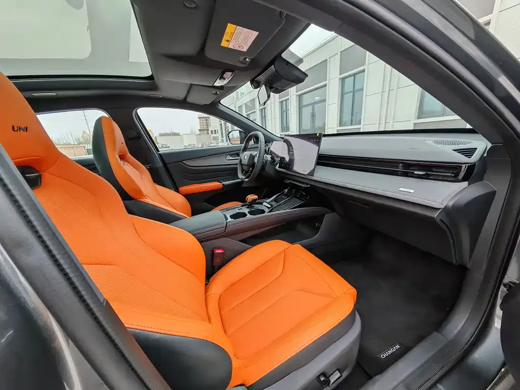Changan UNI-V 2025 из CN, фото 3