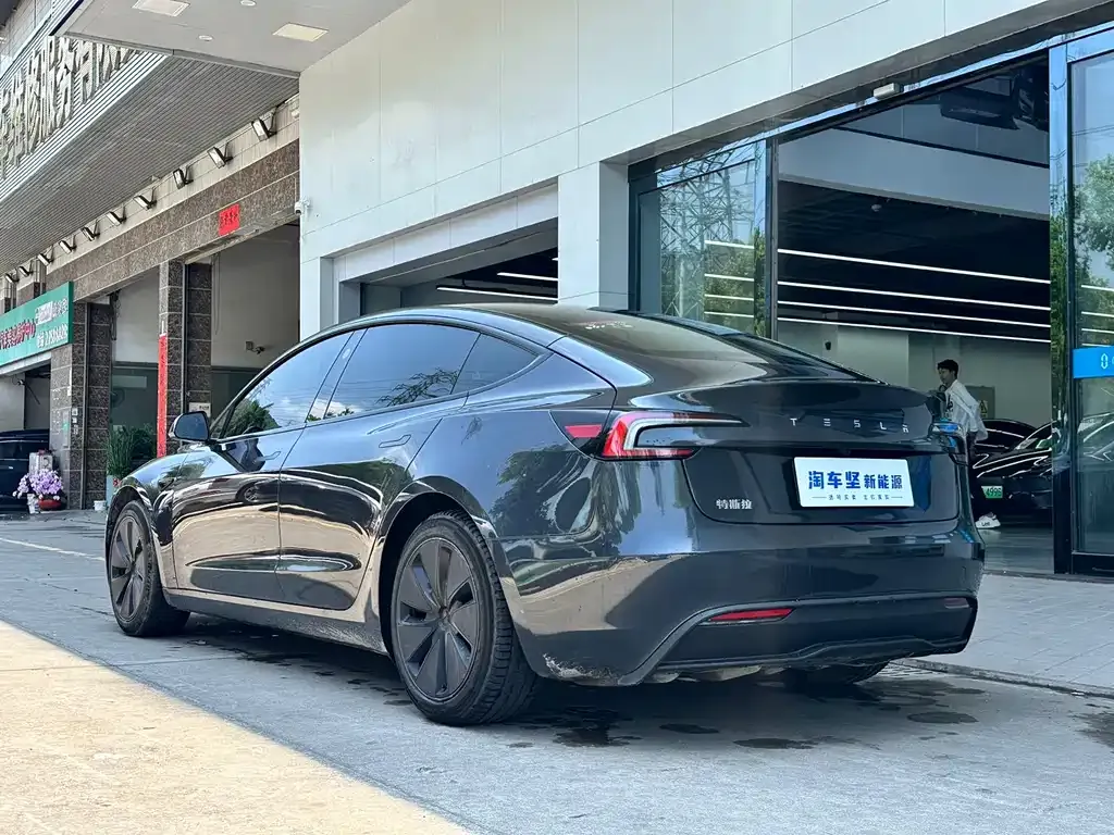 Tesla Model 3 2024 из CN, фото 8