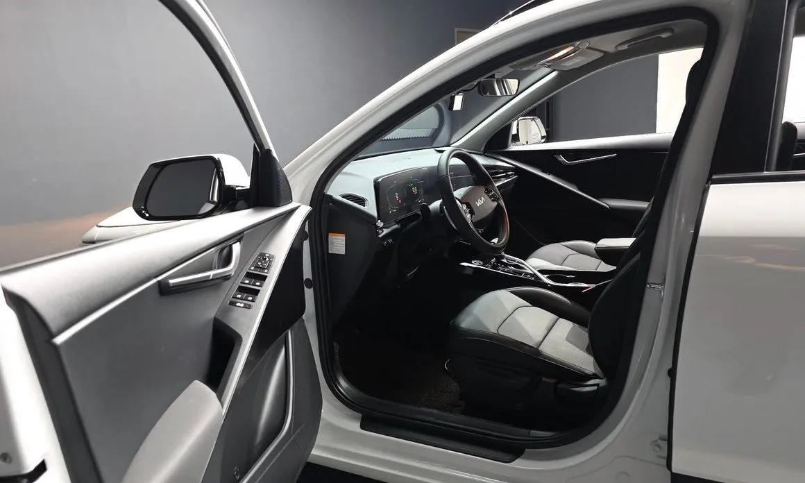 Kia Niro 2023 из KR, фото 6