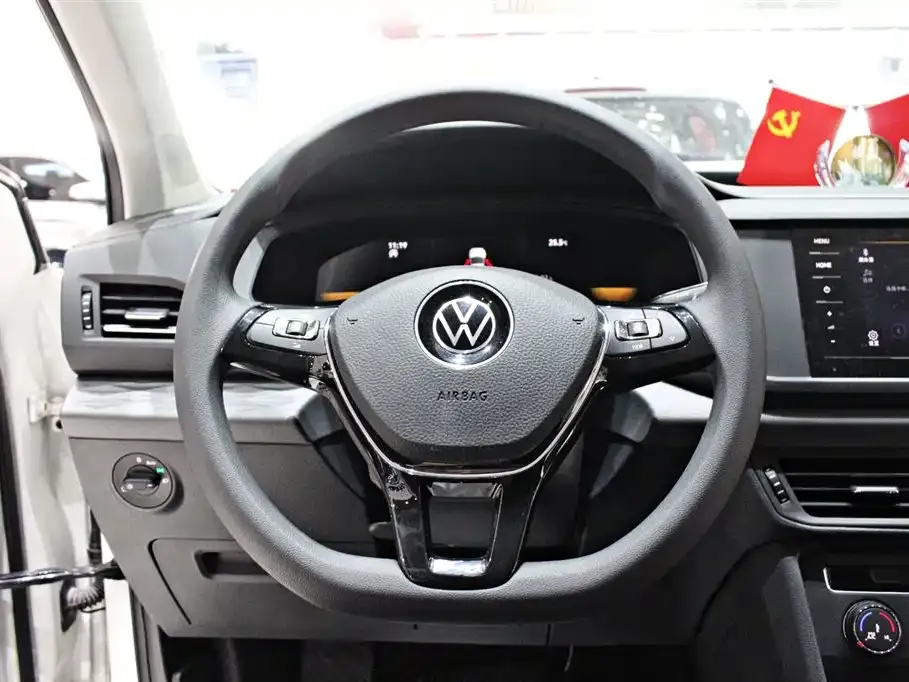 Volkswagen Tharu — фото 3