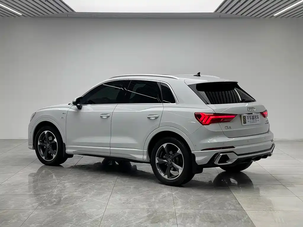 Audi Q3 2024 из CN, фото 9