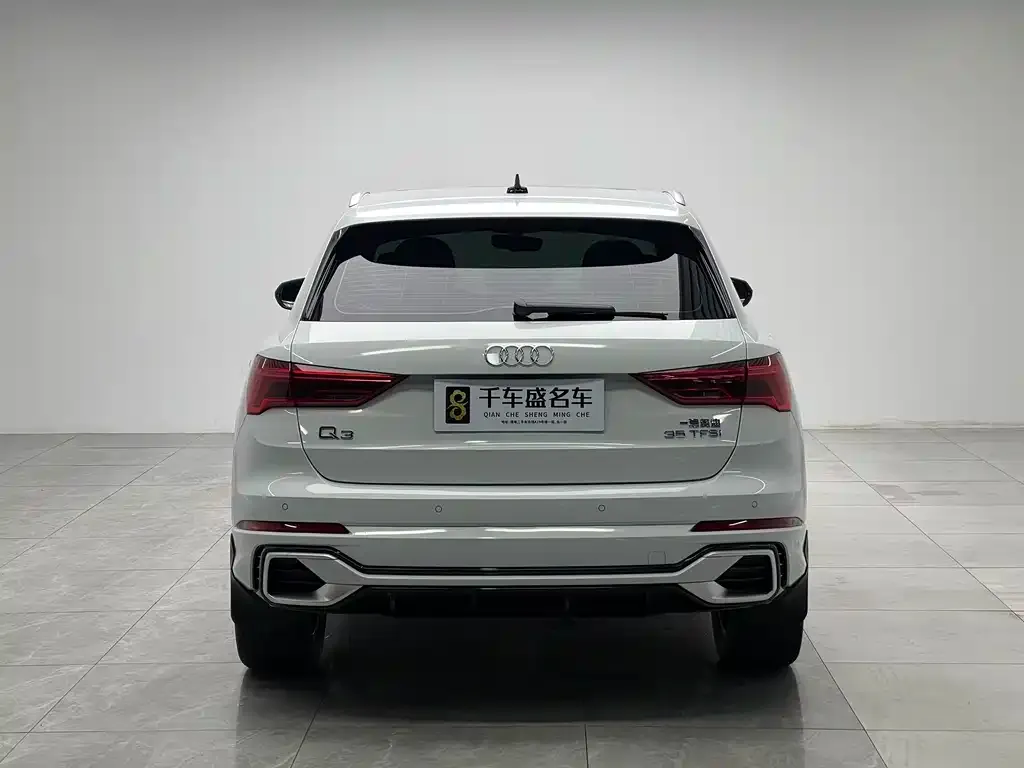 Audi Q3 2024 из CN, фото 2