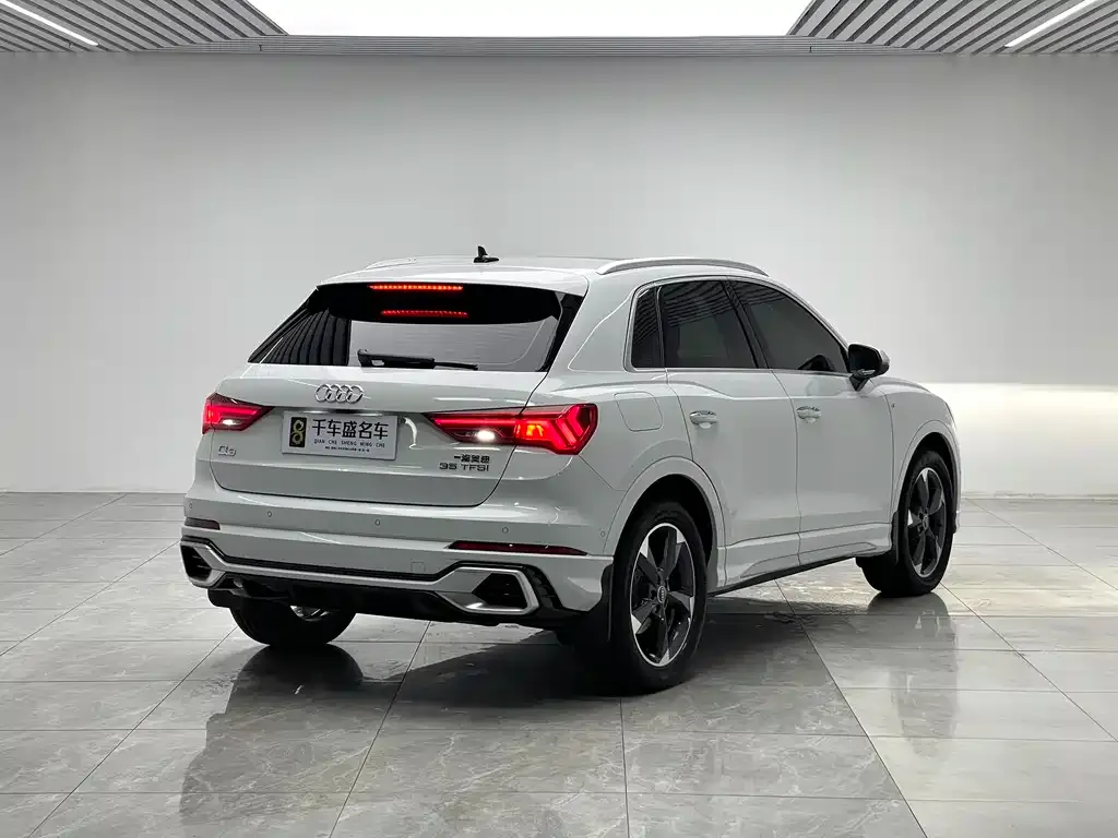 Audi Q3 2024 из CN, фото 8