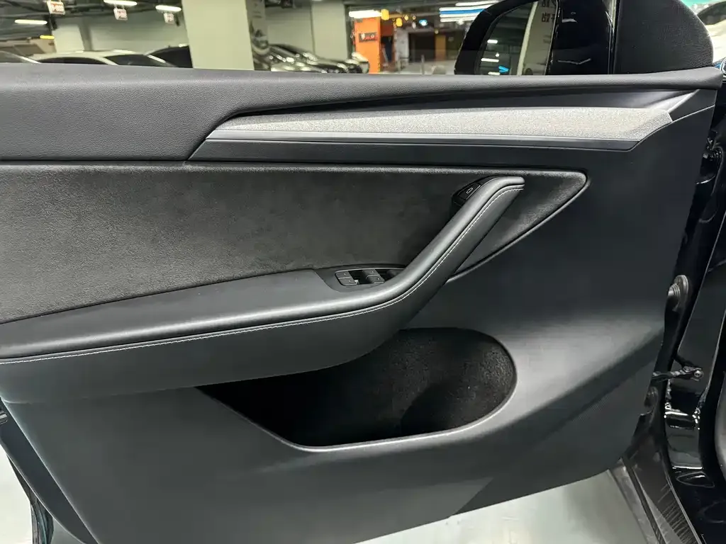 Tesla Model Y 2023 из CN, фото 3