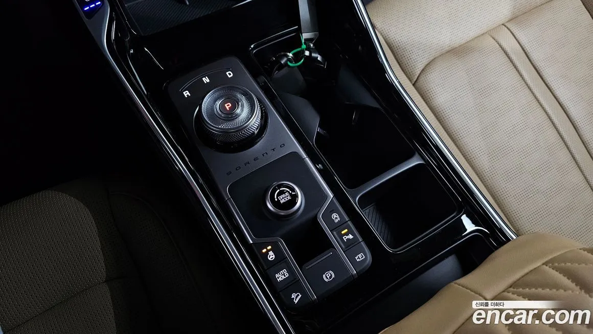 Kia Sorento — фото 9