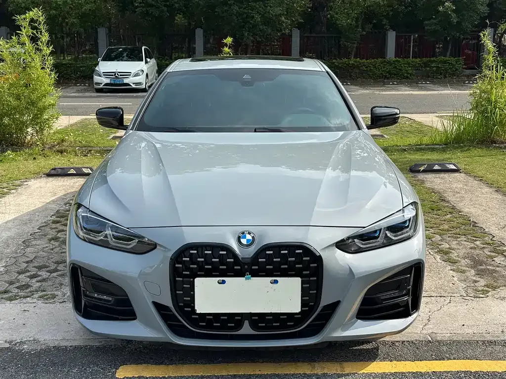 BMW 4 Series 2023 из CN, фото 10
