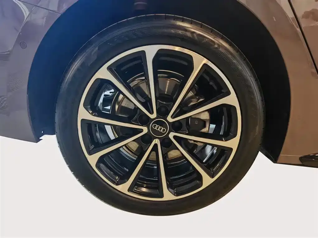 Audi A5L 2025 из CN, фото 10