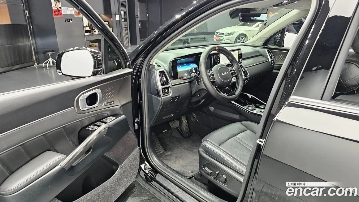 Kia Sorento — фото 6