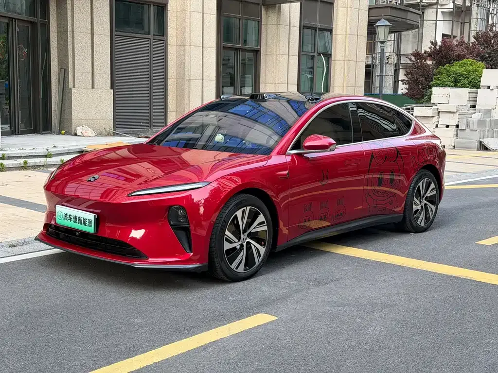 NIO ET5