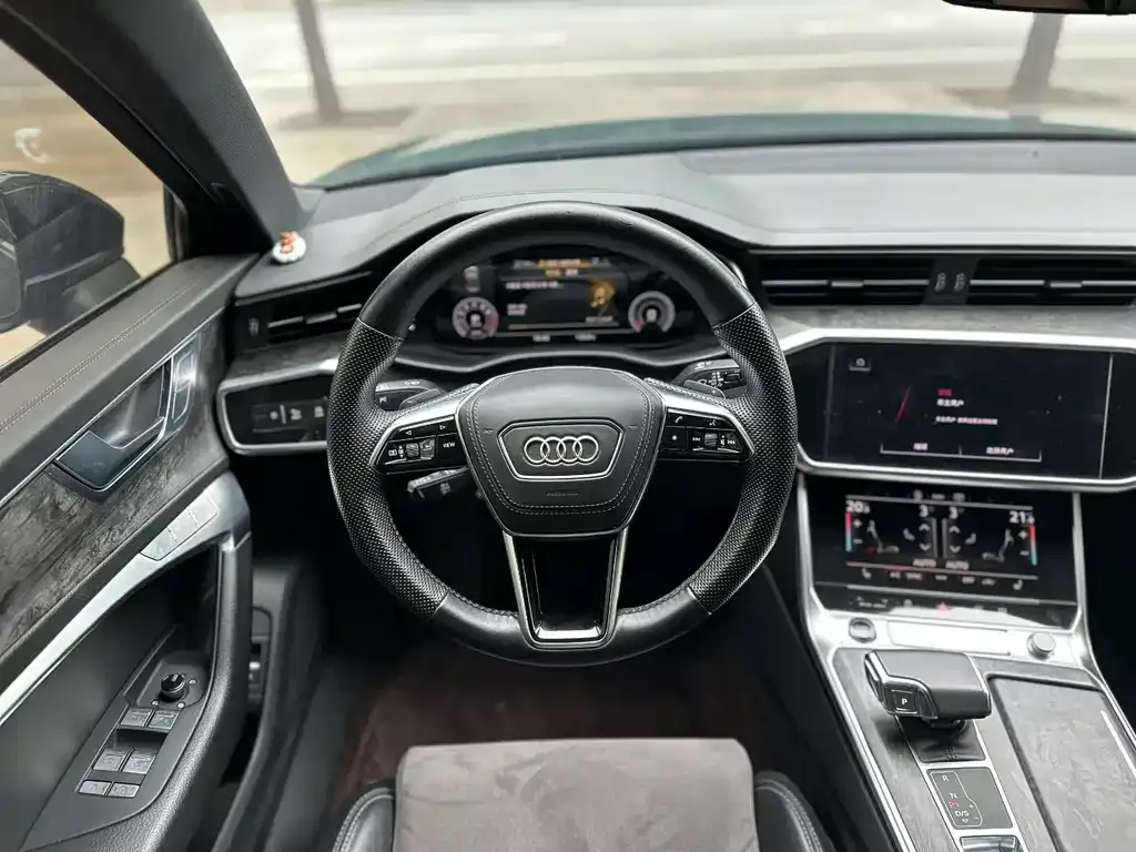 Audi A6L 2022 из CN, фото 2