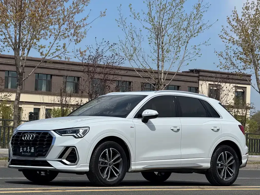 Audi Q3 — фото 6