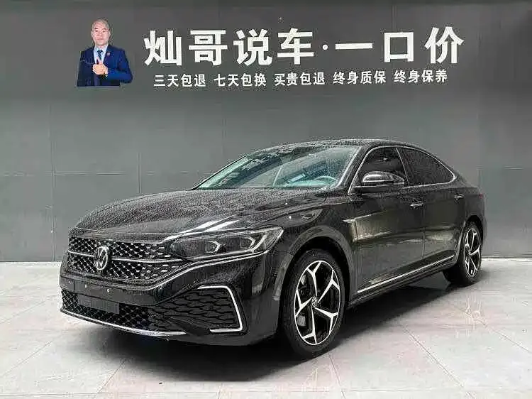 Volkswagen Passat — фото 1