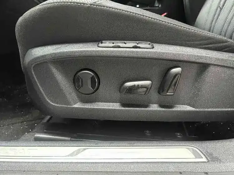 Volkswagen Passat — фото 5
