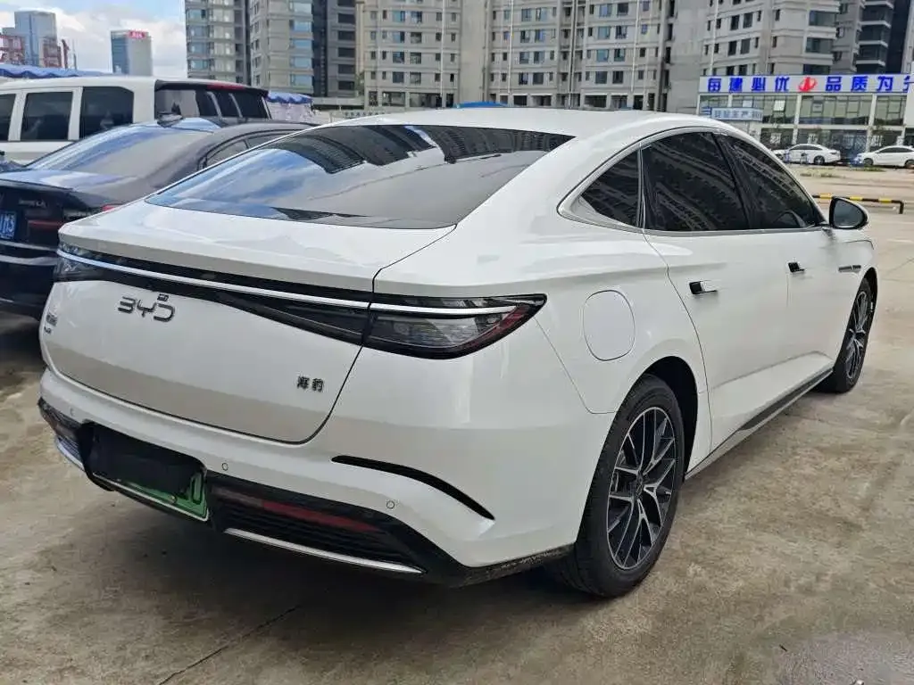 BYD Seal — фото 7