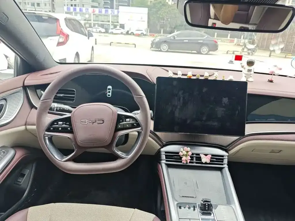 BYD Seal — фото 6