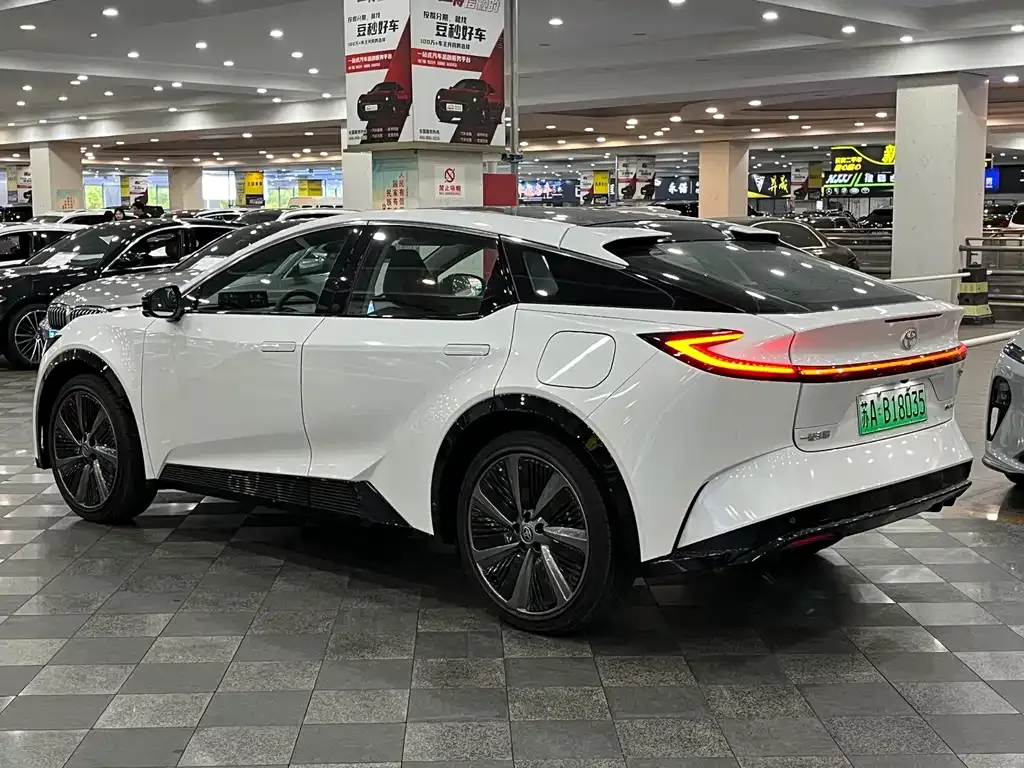 Toyota bZ5 2026 из CN, фото 9