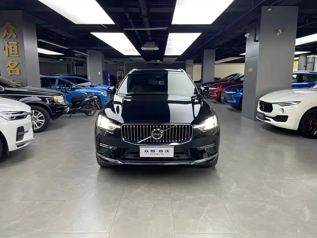 Volvo XC60 — фото 2