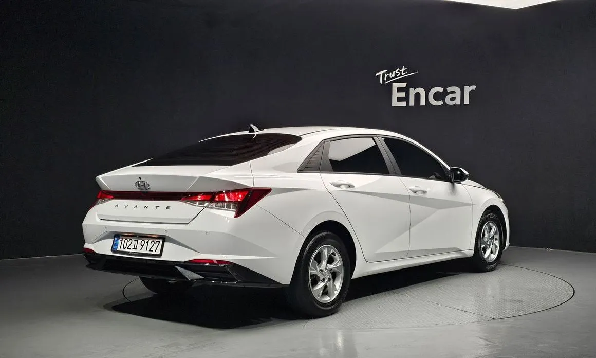 Hyundai AVANTE — фото 3