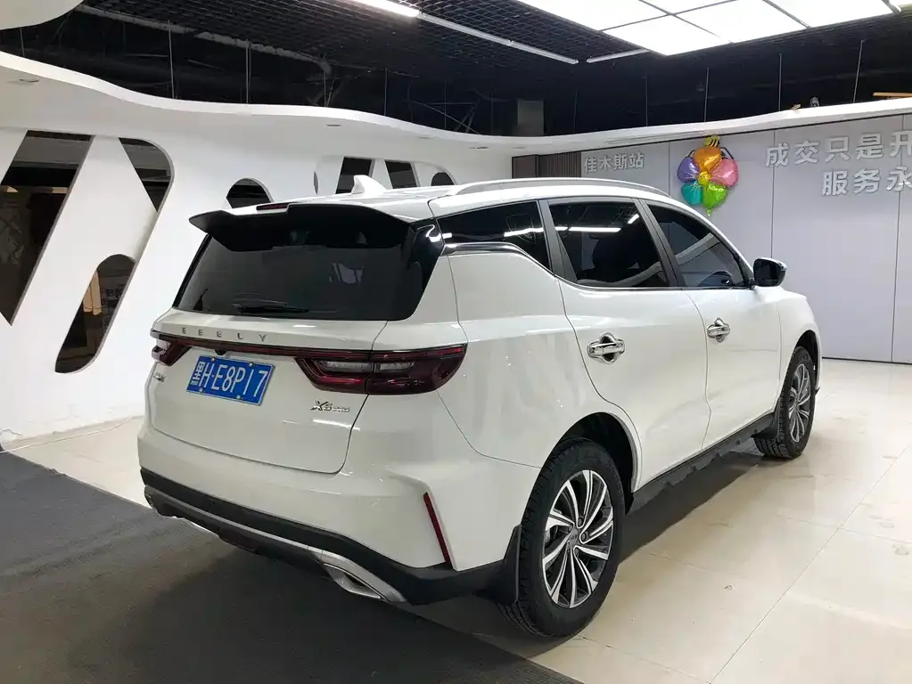 Geely Vision X6 — фото 6