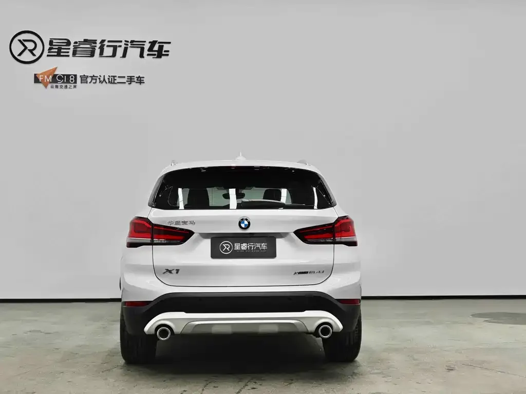 BMW X1 — фото 5