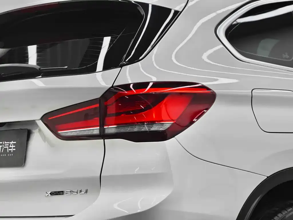 BMW X1 — фото 3