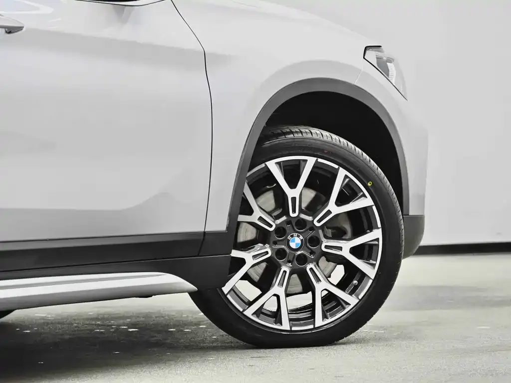 BMW X1 — фото 4