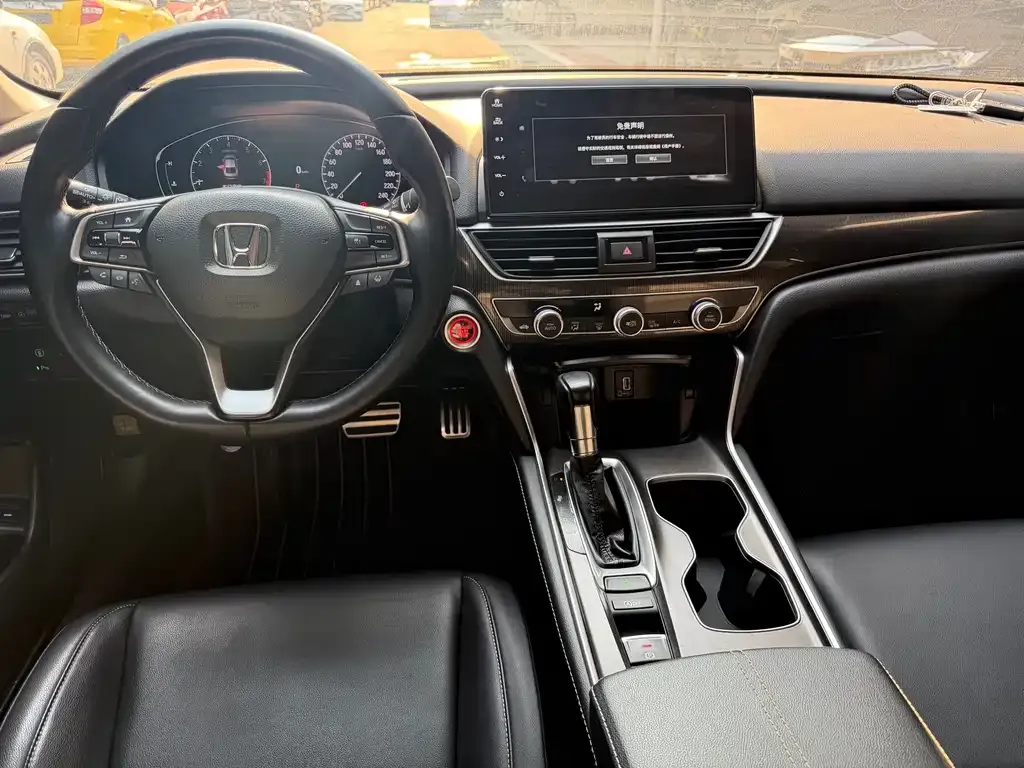 Honda Accord — фото 5