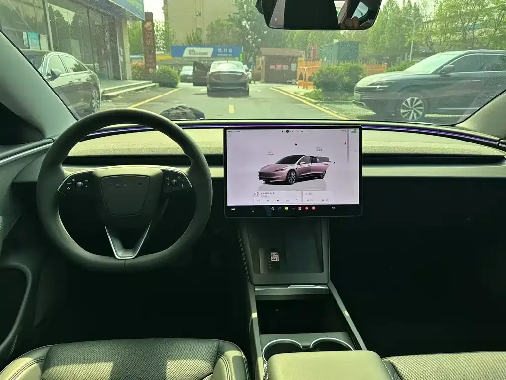 Tesla Model 3 — фото 9