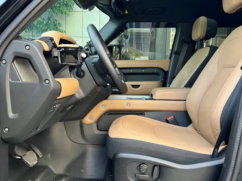 Land Rover Defender 2025 из CN, фото 2