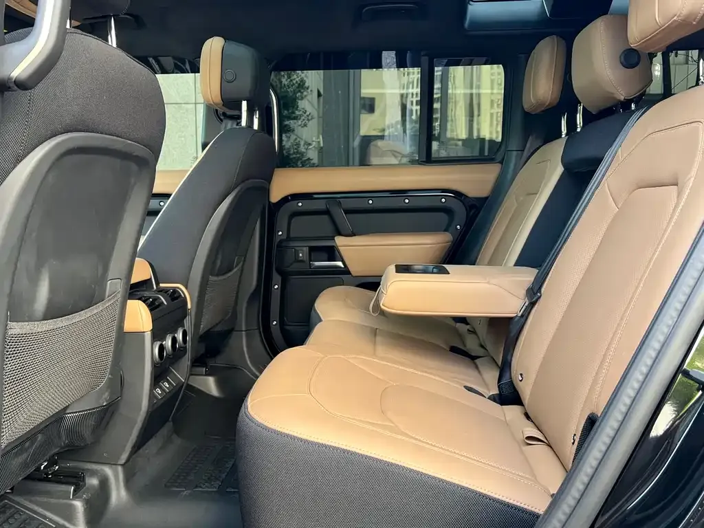Land Rover Defender 2025 из CN, фото 8