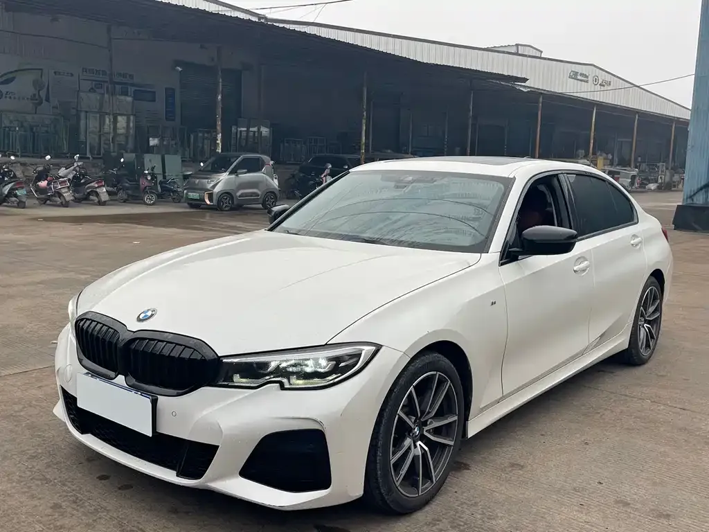BMW 3 Series 2021 из CN, фото 1