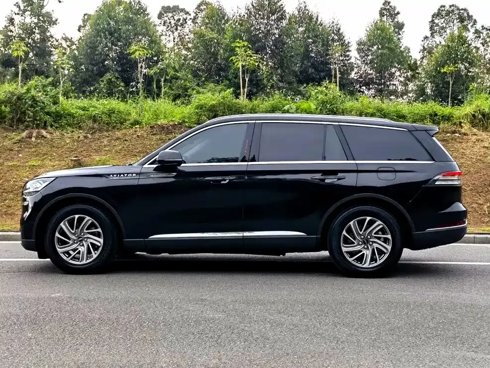 Lincoln Aviator — фото 9