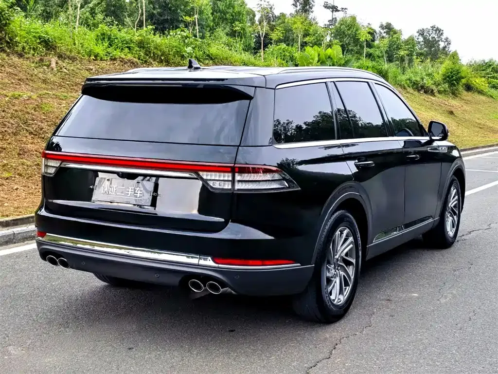 Lincoln Aviator — фото 10