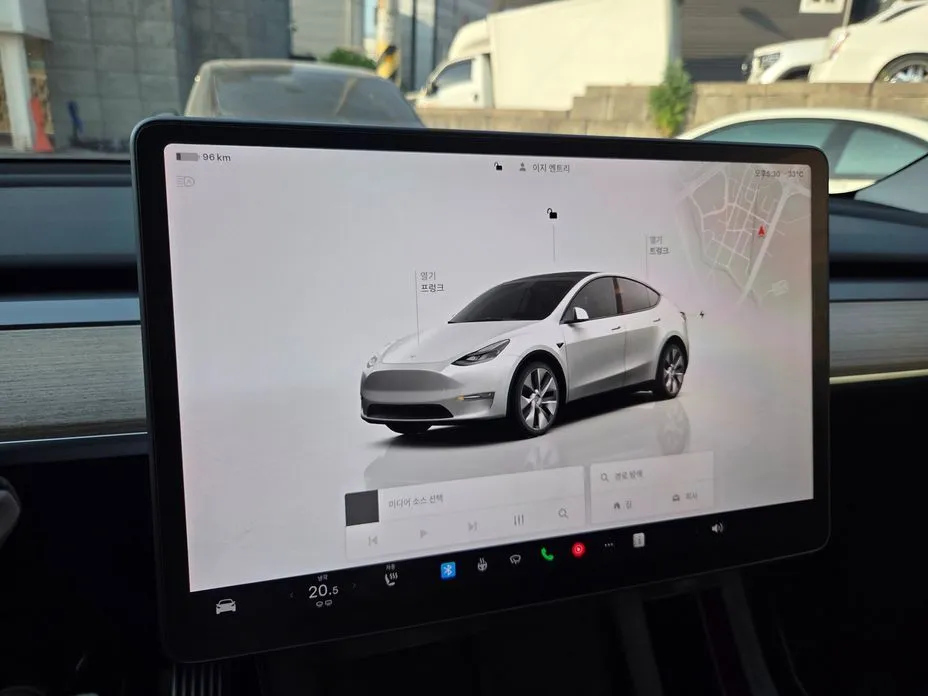 Tesla Model Y — фото 3